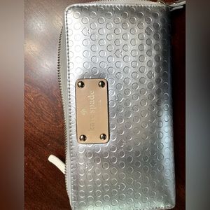 Kate Spade wallet - excellent condition!